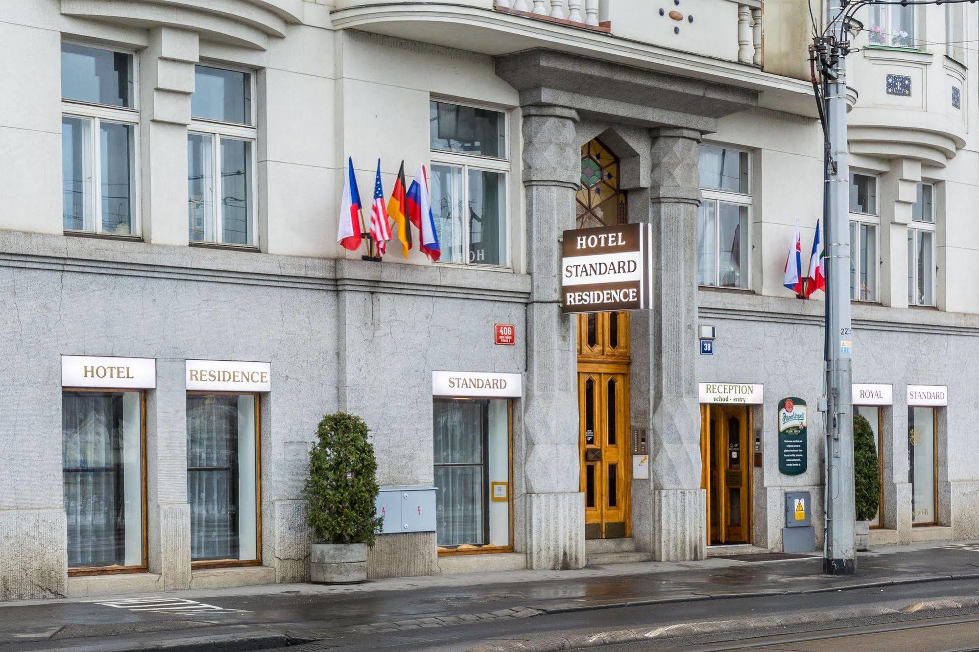Hotel & Residence Royal Standard Прага Екстериор снимка
