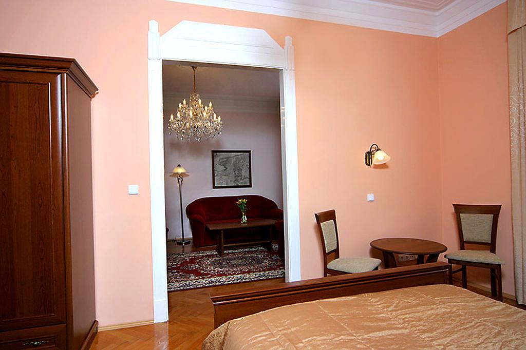 Hotel & Residence Royal Standard Прага Екстериор снимка