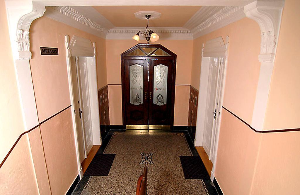 Hotel & Residence Royal Standard Прага Екстериор снимка